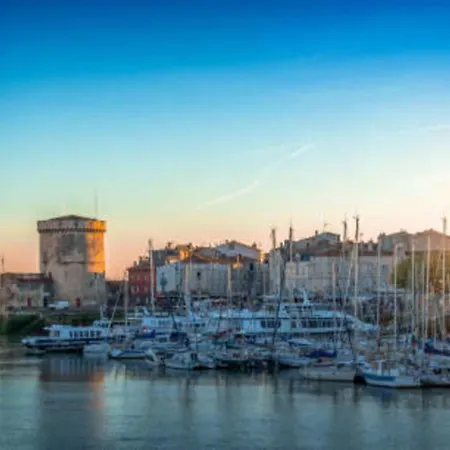 With Harbor View And Swimming Pool Appartamento La Rochelle (Charente-Maritime)